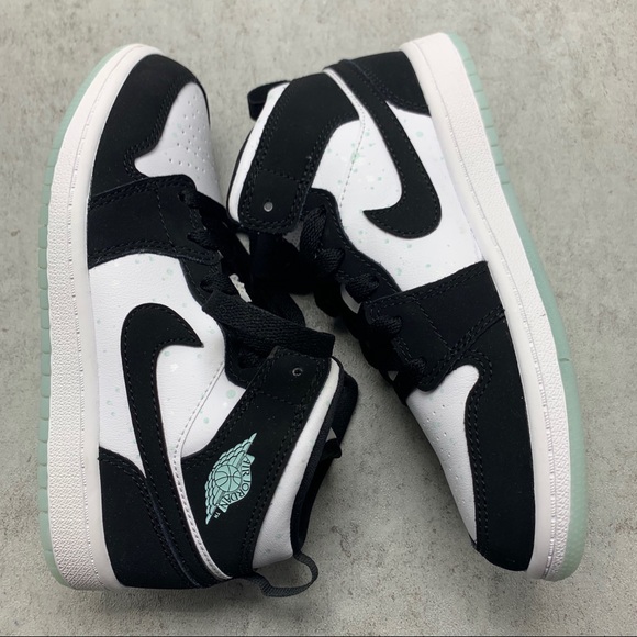 SOLD - Picture 4 of 8